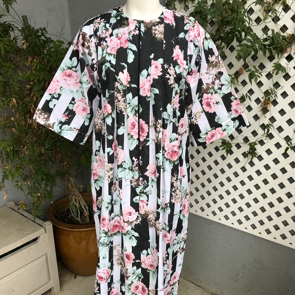 SOLD ANTHONY RICHARDS Floral House Coat Caftan - Picture 1 of 8